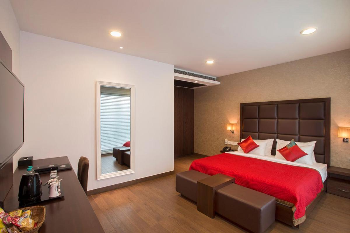 Jasmine Boutique Hotel Jasola Yeni Delhi Dış mekan fotoğraf